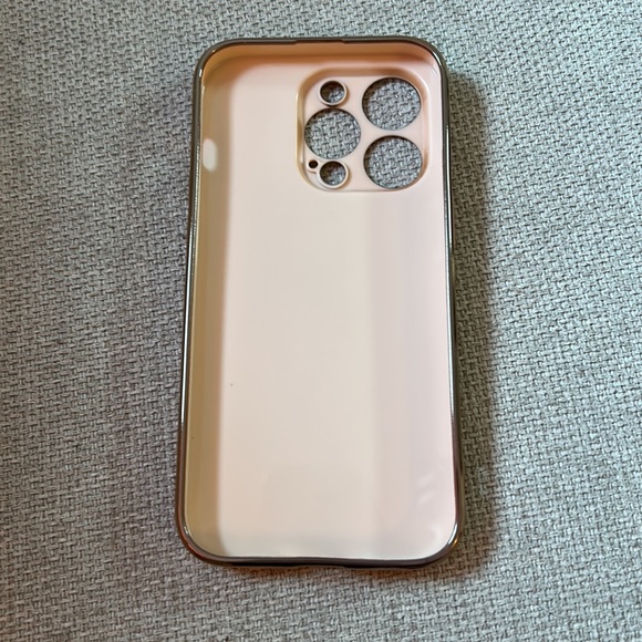 iPhone 14 pro case - Picture 3 of 3